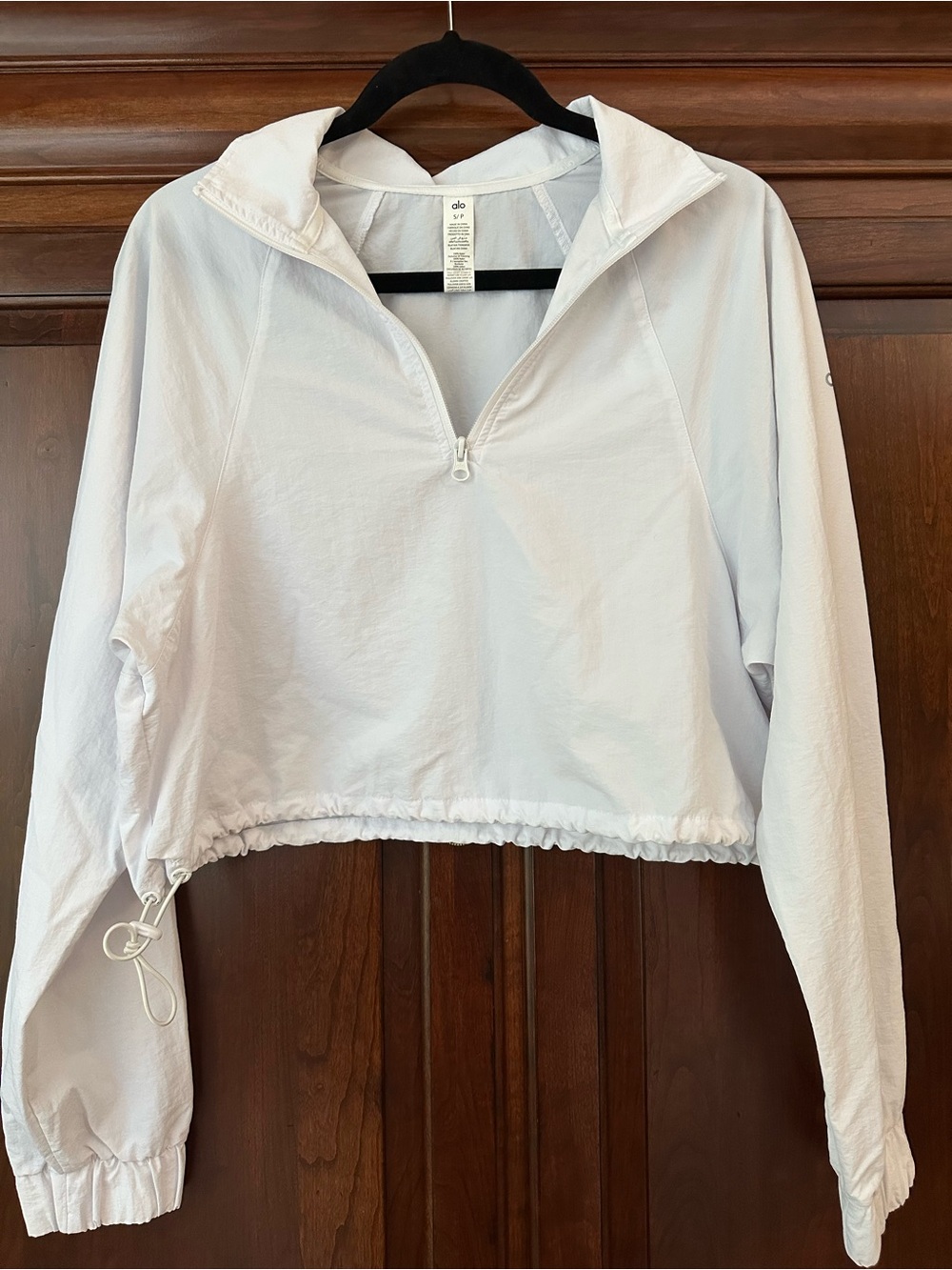 ALO Yoga White Cropped Half-Zip Pullover Windbreaker